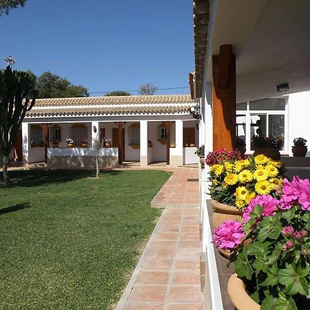 Hostal Las Acacias Los Canos De Meca Buitenkant foto