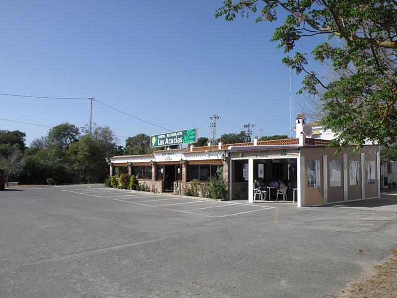Hostal Las Acacias Los Canos De Meca Buitenkant foto